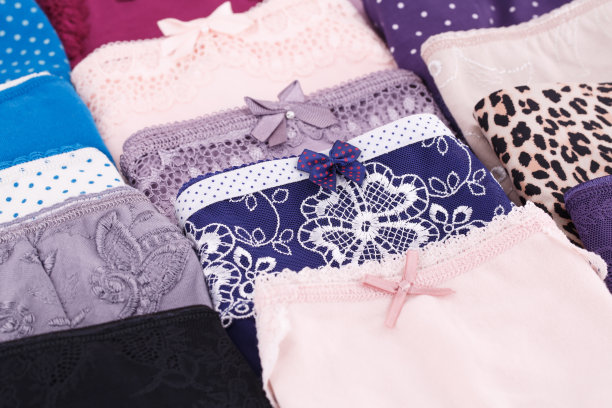 色彩斑斓的内裤图片下载