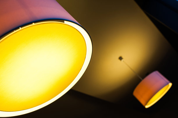 照明灯具悬挂图片下载