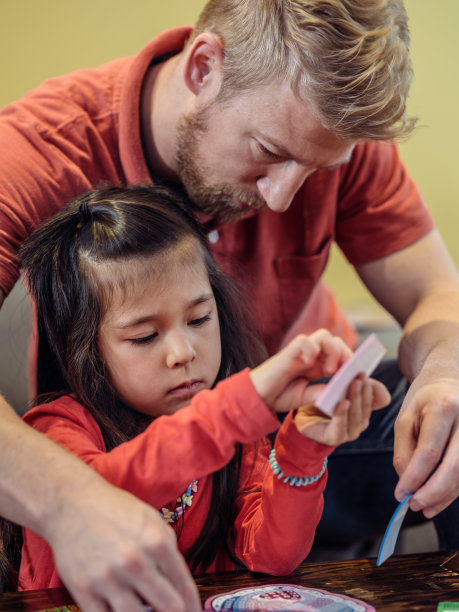 和爸爸玩的时间图片下载