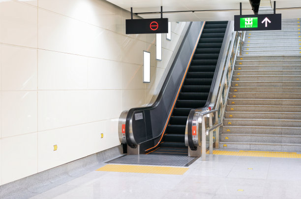 地铁楼梯图片下载