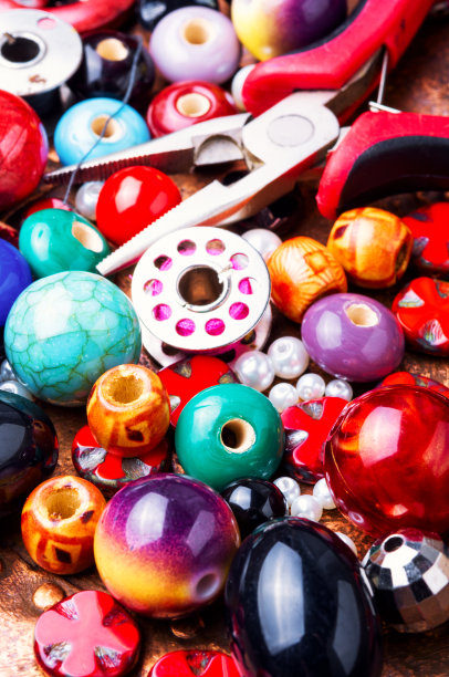 用珠子做珠宝图片下载