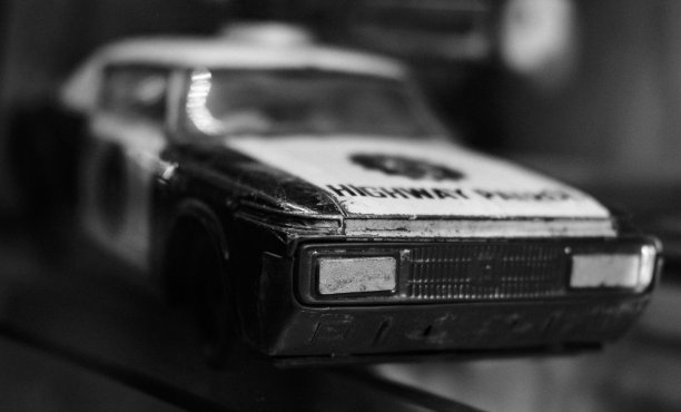 旧的金属玩具警车图片下载