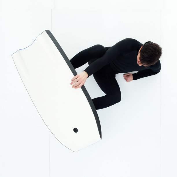 从上到下的男人与一个身体板图片下载