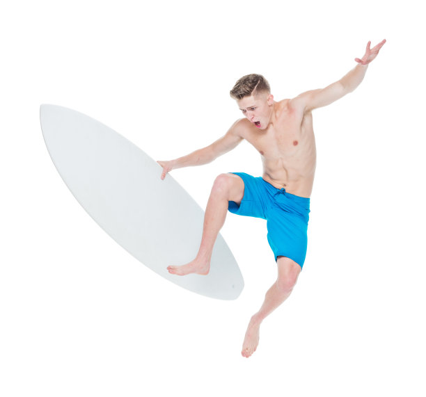 英俊的年轻人拿着冲浪板图片下载