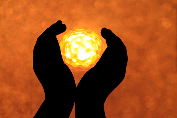 象征着孩子们手中的希望图片下载