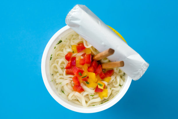 带走带蔬菜的面条素材图片