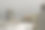 在土耳其伊斯坦布尔，阿塔希尔金融区附近的摩天大楼在冬季的雪中图片下载