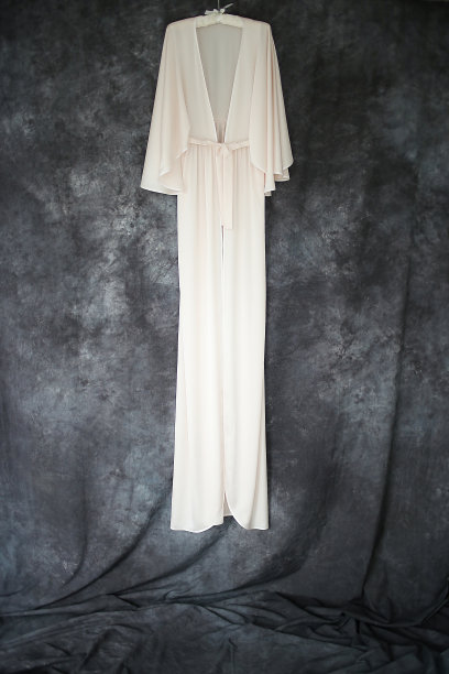 白色婚纱的新娘图片下载