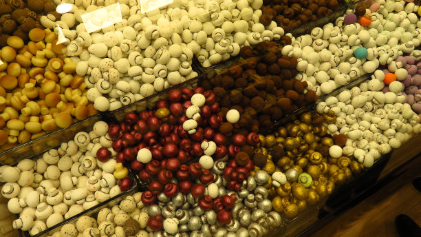 土耳其巧克力蘑菇在商店图片下载