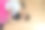 年轻的母亲和她的小女儿玩图片下载