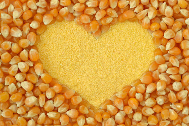 玉米粉心，以玉米粒为背景图片下载