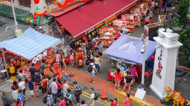 中国新年在新加坡华埠和旅客享受旅游图片下载