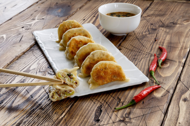 甜酸酱饺子素材图片