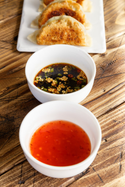 甜酸酱饺子素材图片