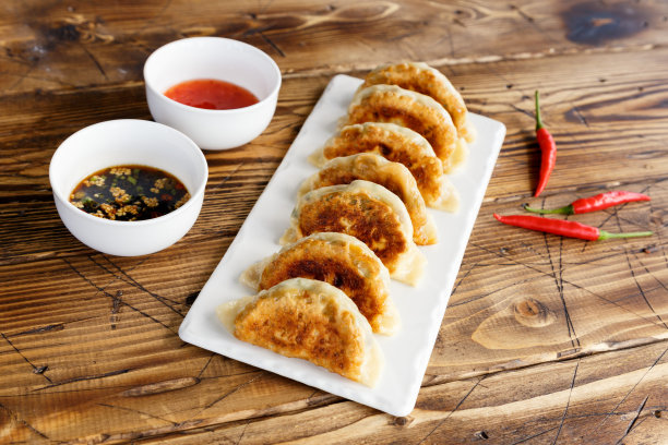 甜酸酱饺子素材图片