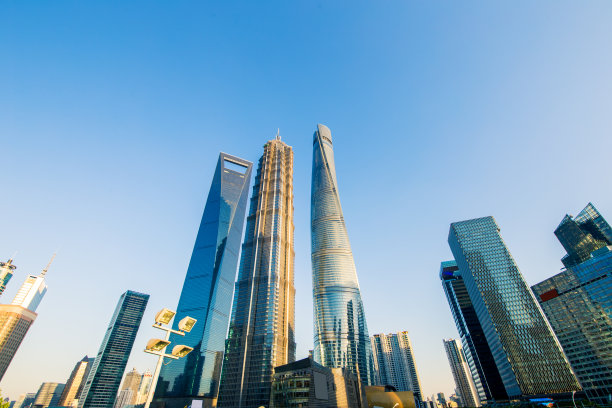 美丽的上海夜景，从苏州河眺望图片下载