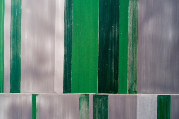 用无人机拍摄农业包裹图片下载