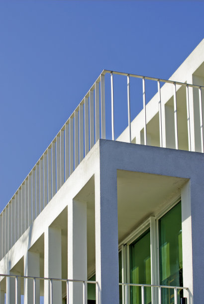 现代风格建筑窗户和阳台图片下载