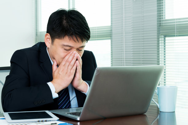 疲惫的商人头痛图片下载