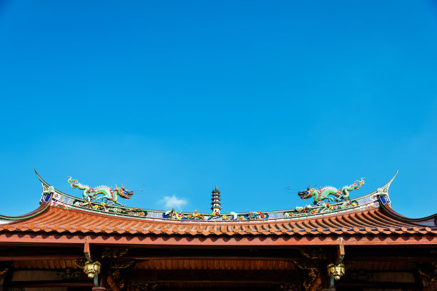 屋顶上的双龙素材图片