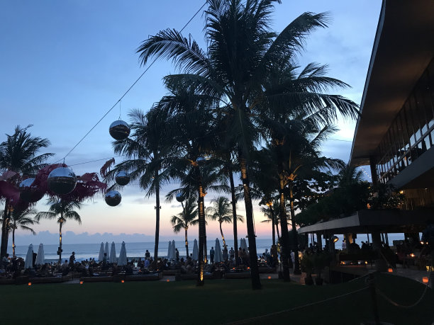 日落在巴厘岛图片下载