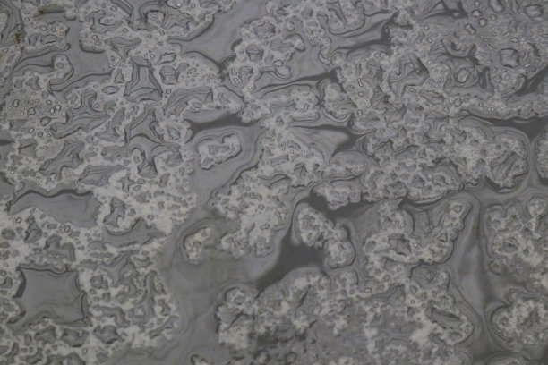 灰色抽象背景-水滴和雨水在混凝土上图片下载