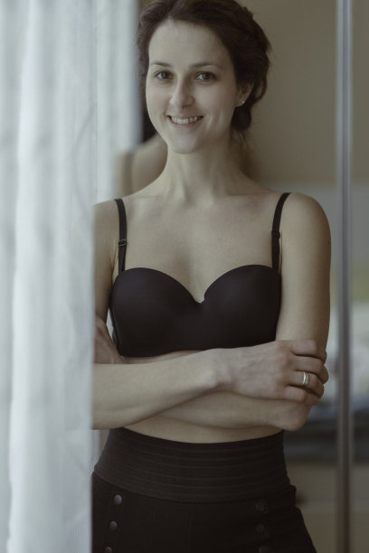 复古风格的女性肖像图片下载