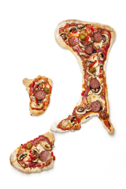 意大利半岛形状的披萨图片下载