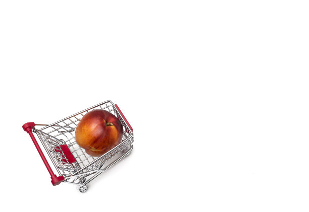 从超市买油桃，油桃在购物车里图片下载