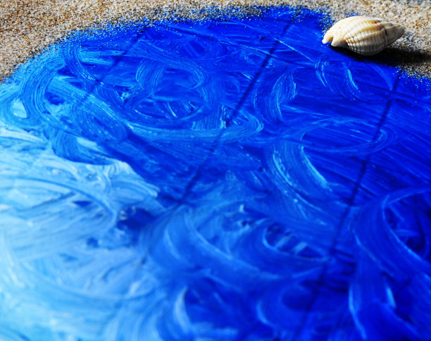 塑料海中的海滩图片下载