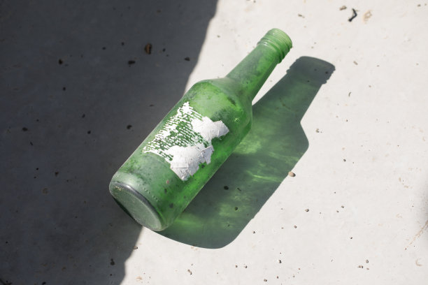 绿色空瓶图片下载