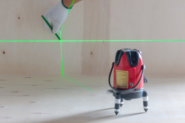 激光水平仪和墙上的线图片下载