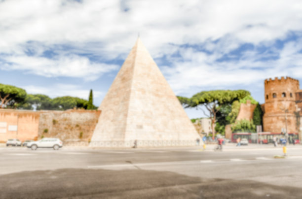 散焦背景与金字塔的塞斯提乌斯，标志性的地标在罗马图片下载