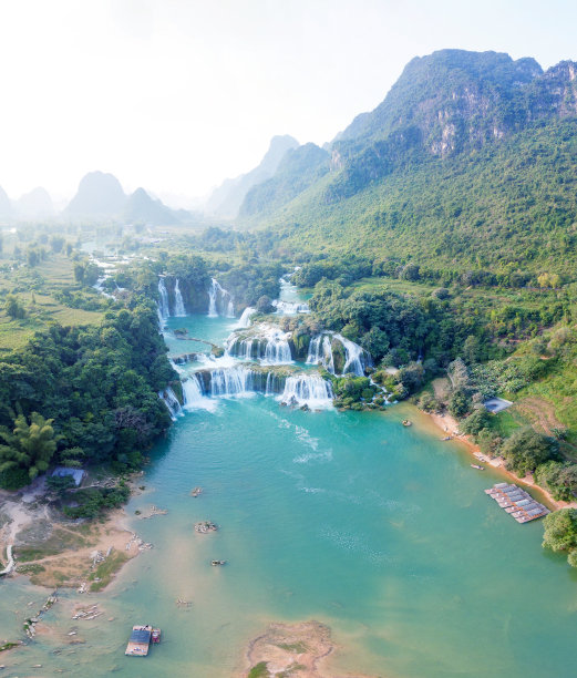 全景Ban Gioc瀑布高角度视图(从无人机)，越南图片下载