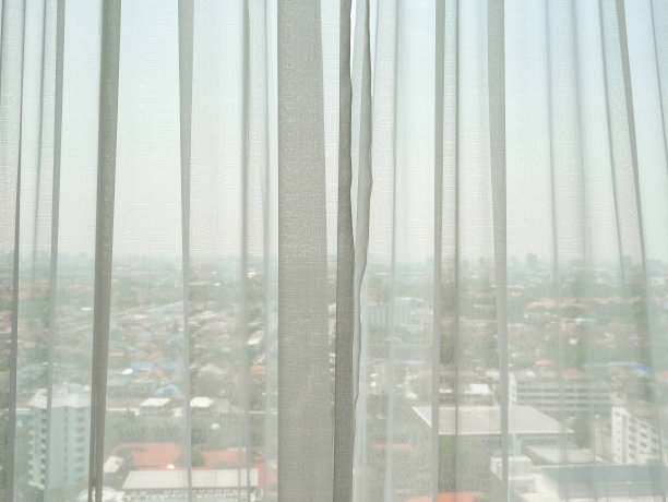 白色的窗帘图片下载