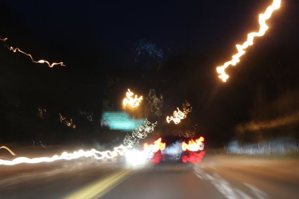 艺术摘要:高速追逐图片下载