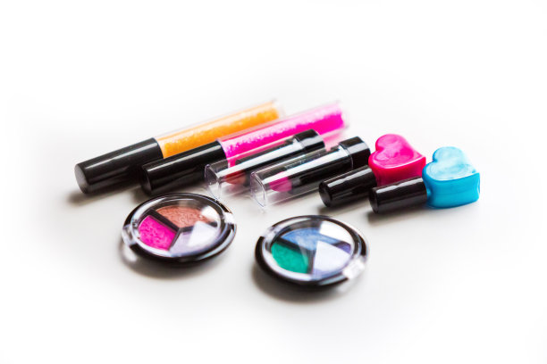 一套年轻女孩和青少年化妆图片下载