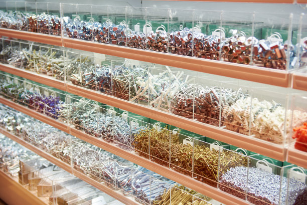 库存螺钉、螺栓、销子和紧固件图片下载