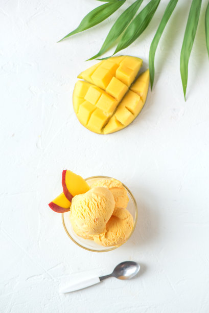 芒果冰淇淋或冰糕图片下载