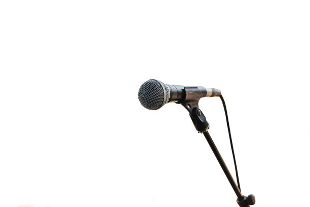 麦克风隔离在白色背景。音乐设备。图片下载