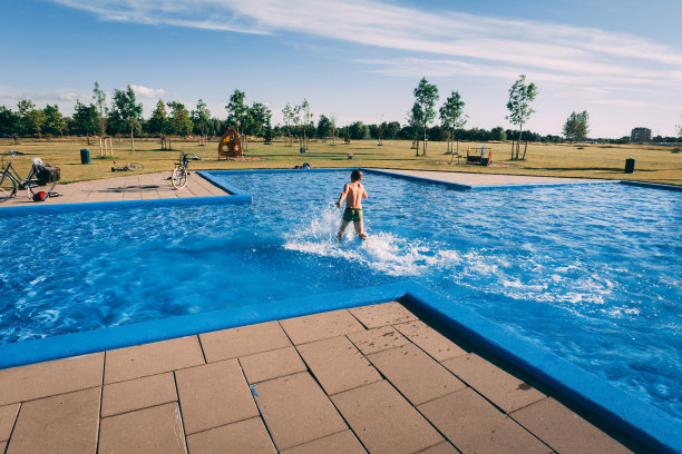 的童年。图片下载