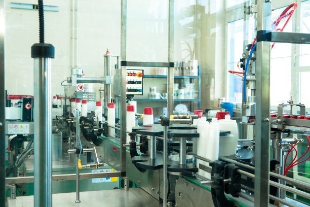 生产化妆品和香水的工厂图片下载