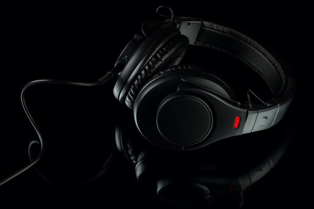 有线可折叠旅行耳机图片下载