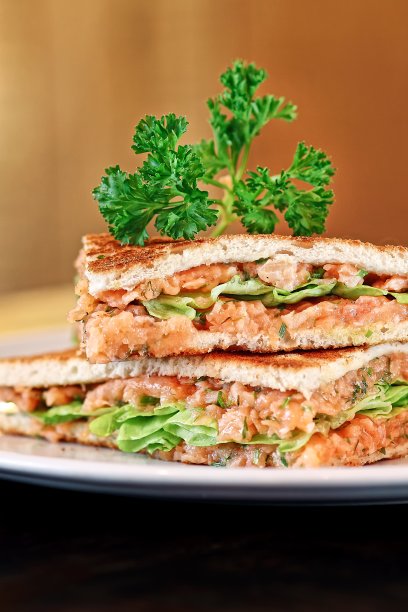 三文鱼烤面包三明治2图片下载