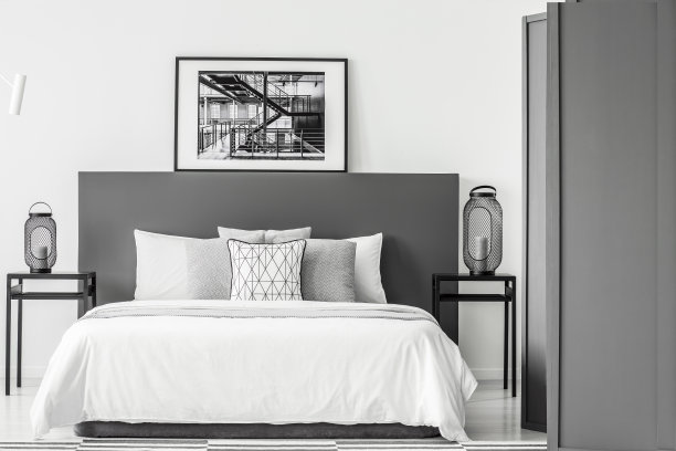 黑色和白色的卧室内部图片下载