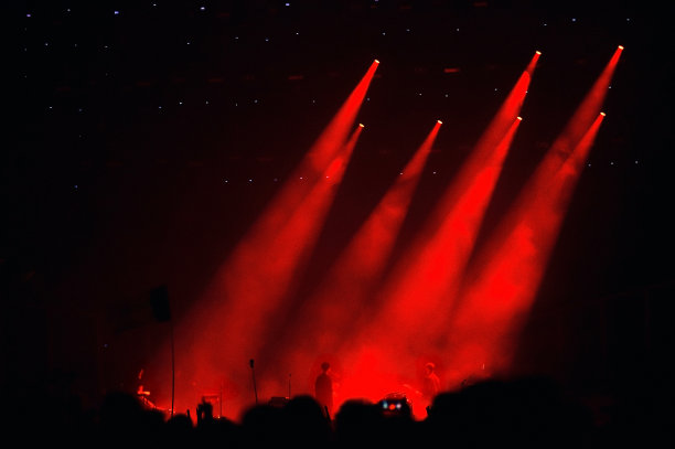 红色的舞台灯光图片下载