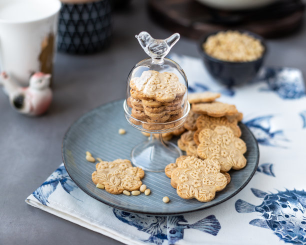 带有装饰图案的饼干素材图片