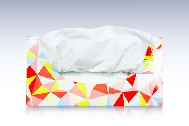 红色纸巾盒空白标签和没有文本模拟包装图片下载