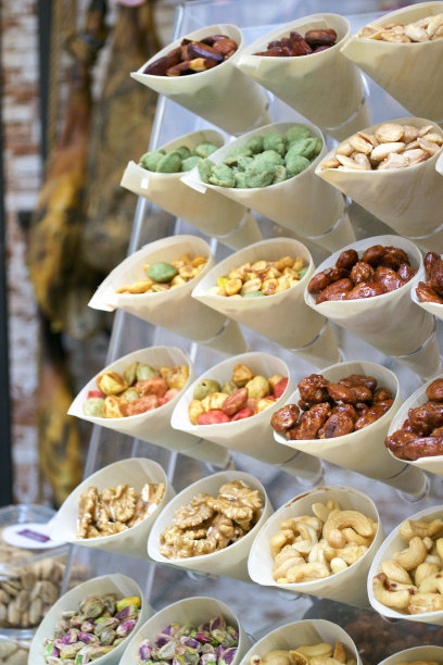 西班牙小吃在街上出售图片下载