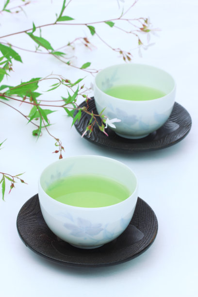 热绿茶和绿叶图片下载